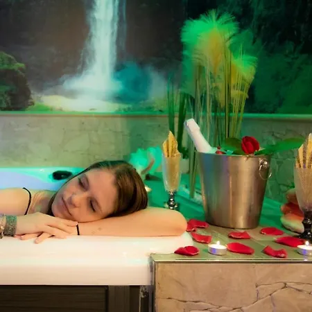 Estrella Sauna Jacuzzi