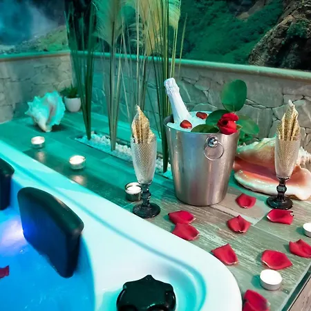 Estrella Sauna Jacuzzi Apartamento *