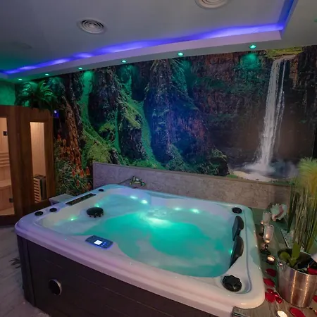 Estrella Sauna Jacuzzi Apartamento *