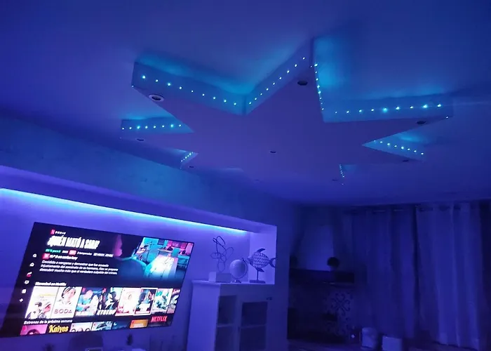 Estrella Sauna Jacuzzi Lägenhet *